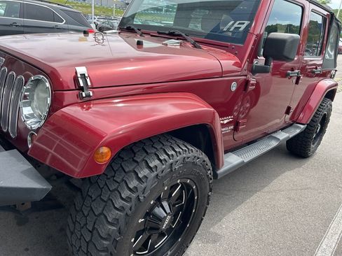 Used 2012 Jeep Wrangler Unlimited Sahara w/ Connectivity Group AWD/4WD image 4