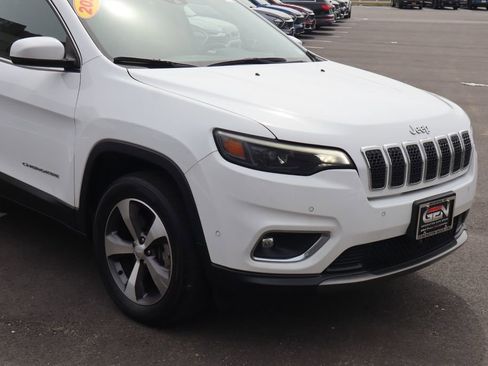 Used 2021 Jeep Cherokee Limited image 3