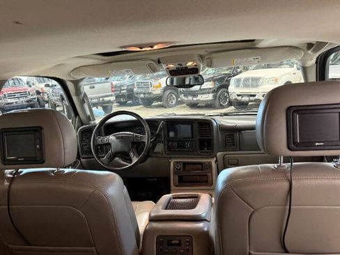 Used 2005 GMC Yukon XL 2500 SLT w/ SLT Preferred Equipment Group AWD/4WD image 20