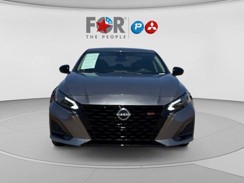Used 2024 Nissan Altima 2.5 SR FWD image 8