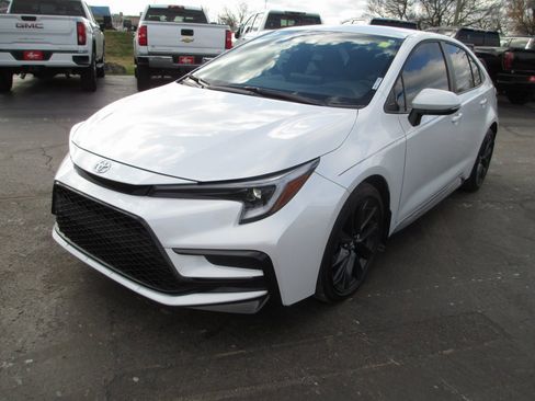 Used 2025 Toyota Corolla SE image 8