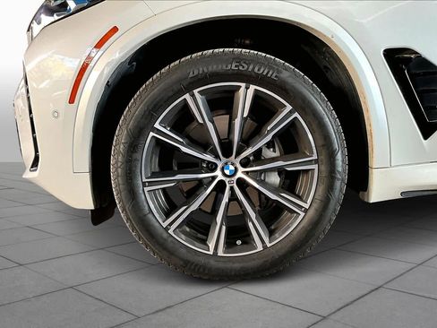 Used 2025 BMW X5 xDrive40i w/ M Sport Package image 10