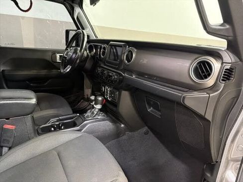 Used 2020 Jeep Wrangler Unlimited Sahara AWD/4WD image 50