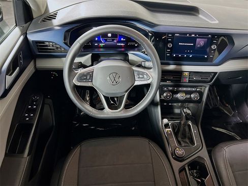 Used 2024 Volkswagen Taos SE image 21