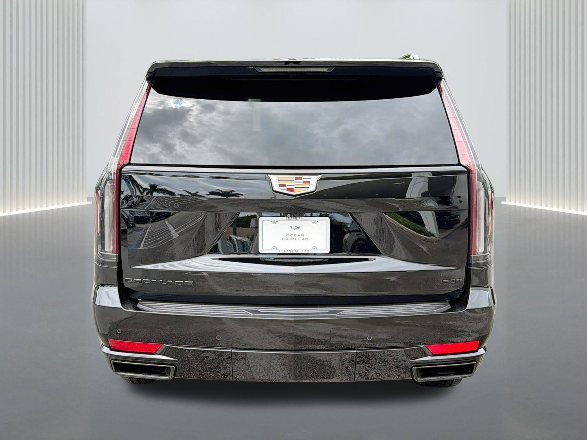 Certified 2023 Cadillac Escalade ESV Sport Platinum w/ LPO, ONYX Package RWD image 5
