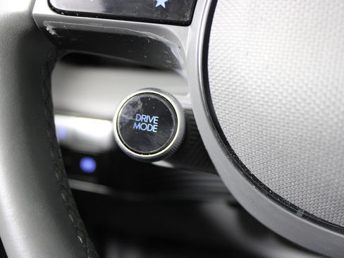 Used 2024 Hyundai Ioniq 5 SE RWD image 24