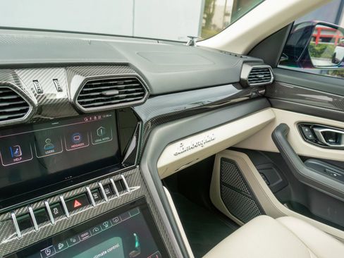 Used 2023 Lamborghini Urus S image 18