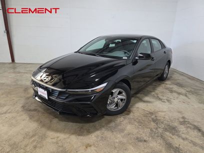 Used 2025 Hyundai Elantra SE