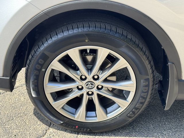 Used 2016 Toyota RAV4 Limited AWD/4WD image 30