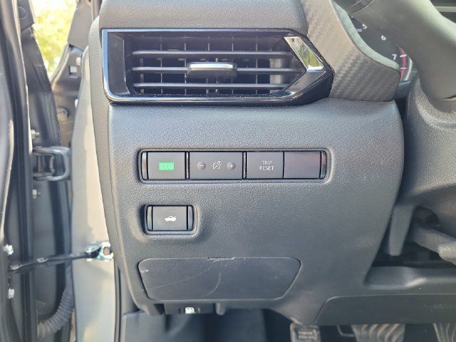 Used 2024 Nissan Sentra SV FWD image 22