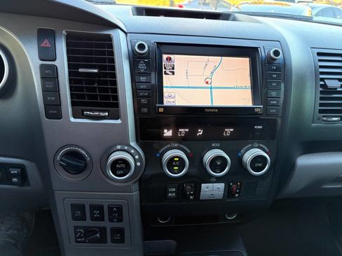 Used 2011 Toyota Sequoia Platinum image 25