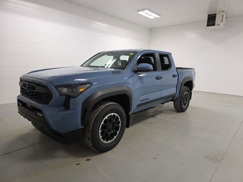 New 2026 Toyota Tacoma TRD Off-Road AWD/4WD image 3