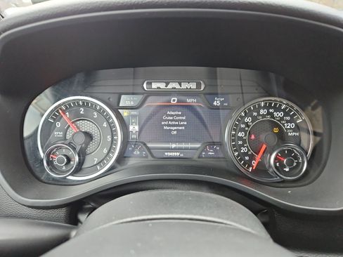 Used 2025 RAM 1500 Big Horn AWD/4WD image 23