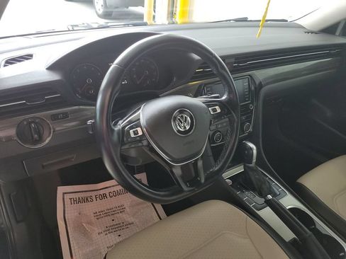 Used 2020 Volkswagen Passat 2.0T R-Line FWD image 7
