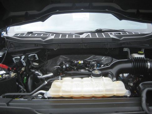 Used 2022 Ford F150 XLT w/ Equipment Group 302A High AWD/4WD image 13