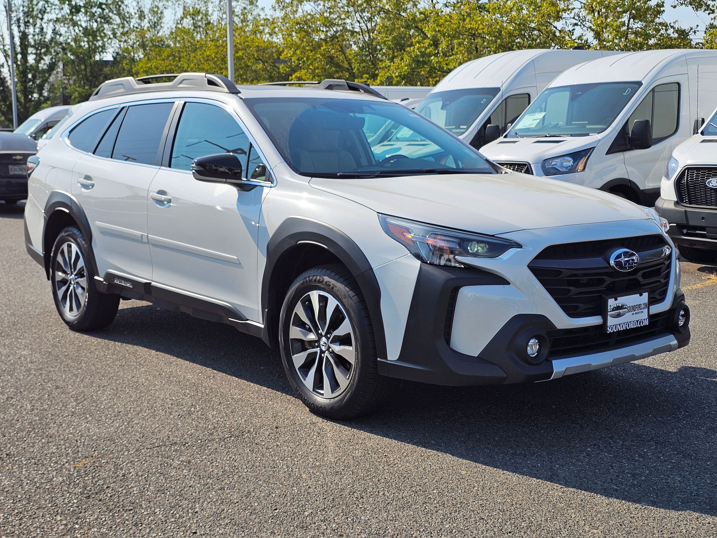 Used 2025 Subaru Outback Limited AWD/4WD image 3