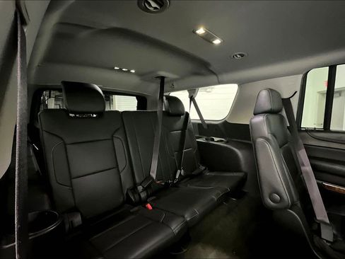 Used 2017 Chevrolet Suburban Premier image 37