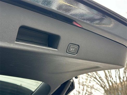 Certified 2025 Buick Enclave Sport Touring w/ Power Package image 16