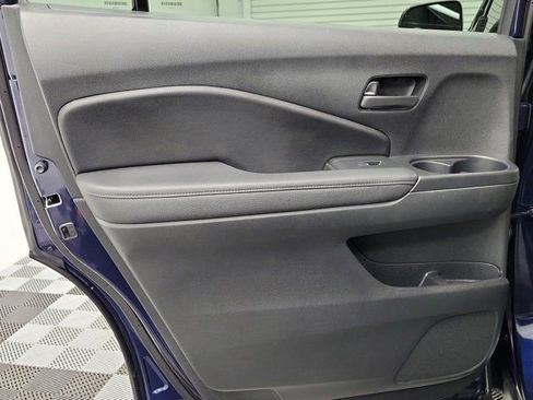 Used 2025 Honda Passport EX-L image 17