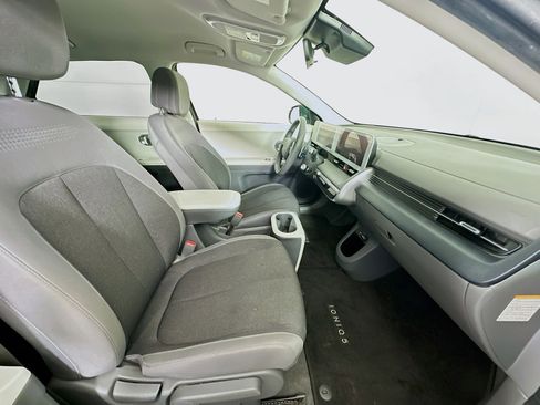 Used 2024 Hyundai Ioniq 5 SE RWD image 30