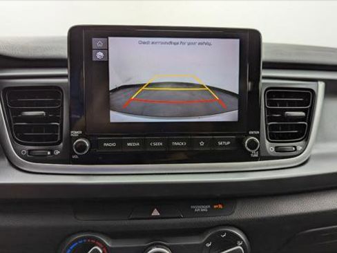 Used 2023 Kia Rio S image 27