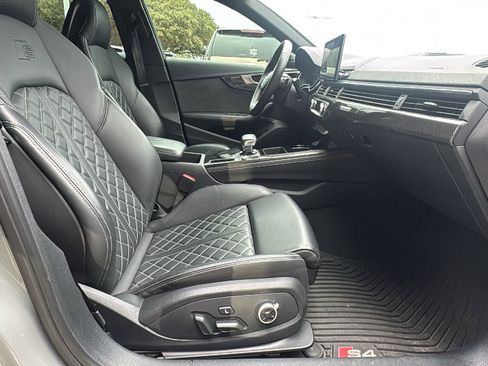 Used 2022 Audi S4 Premium Plus w/ Premium Plus Package image 28