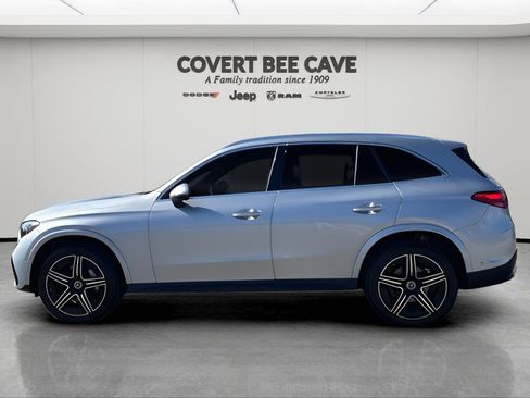 Used 2024 Mercedes-Benz GLC 300 4MATIC w/ AMG Line image 5