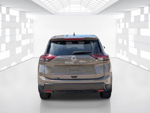 Certified 2025 Nissan Rogue SV AWD/4WD image 6