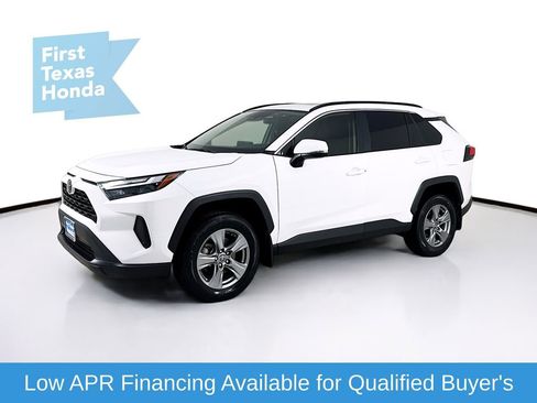 Used 2024 Toyota RAV4 XLE w/ Convenience Package image 3