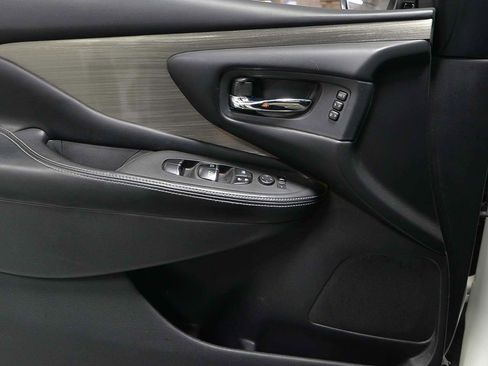 Used 2018 Nissan Murano SL w/ Moonroof Package image 7