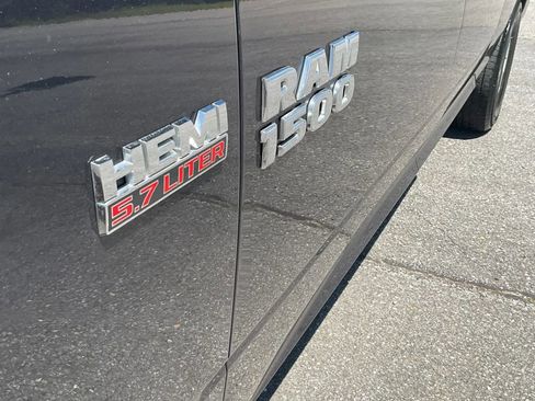 Used 2017 RAM 1500 Classic SLT AWD/4WD image 13