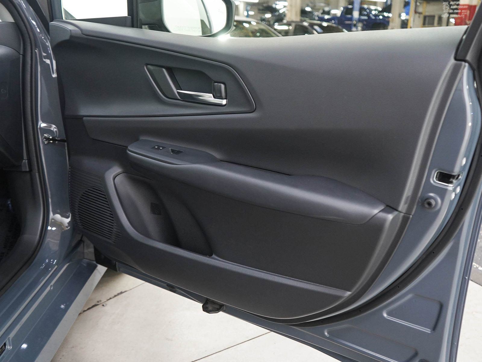 Used 2026 Toyota Prius Plug-In Hybrid FWD image 9