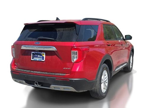 Certified 2023 Ford Explorer XLT w/ Equipment Group 202A AWD/4WD image 4