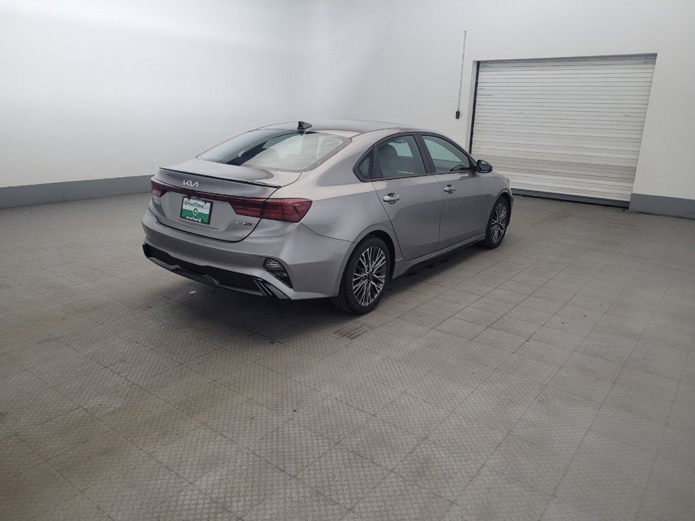 Used 2023 Kia Forte GT-Line w/ GT-Line Premium Package FWD image 9