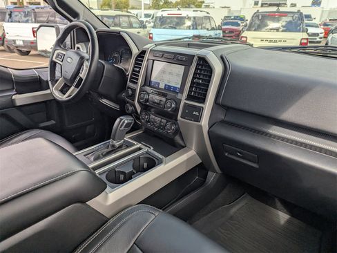 Used 2020 Ford F150 Lariat image 11