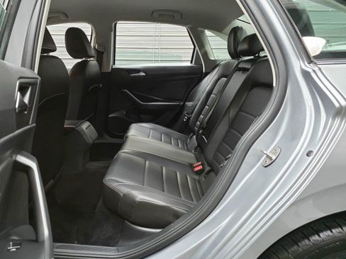 Used 2022 Volkswagen Jetta SE FWD image 17