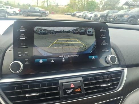 Used 2020 Honda Accord EX image 18
