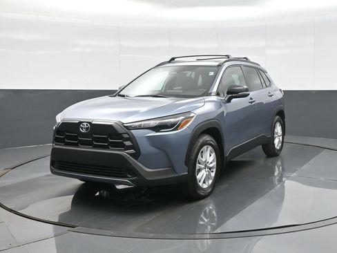 Certified 2026 Toyota Corolla Cross LE w/ Moonroof Package AWD/4WD image 3