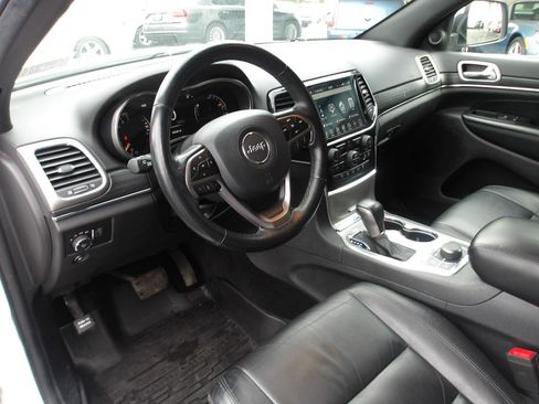 Used 2019 Jeep Grand Cherokee Limited image 9