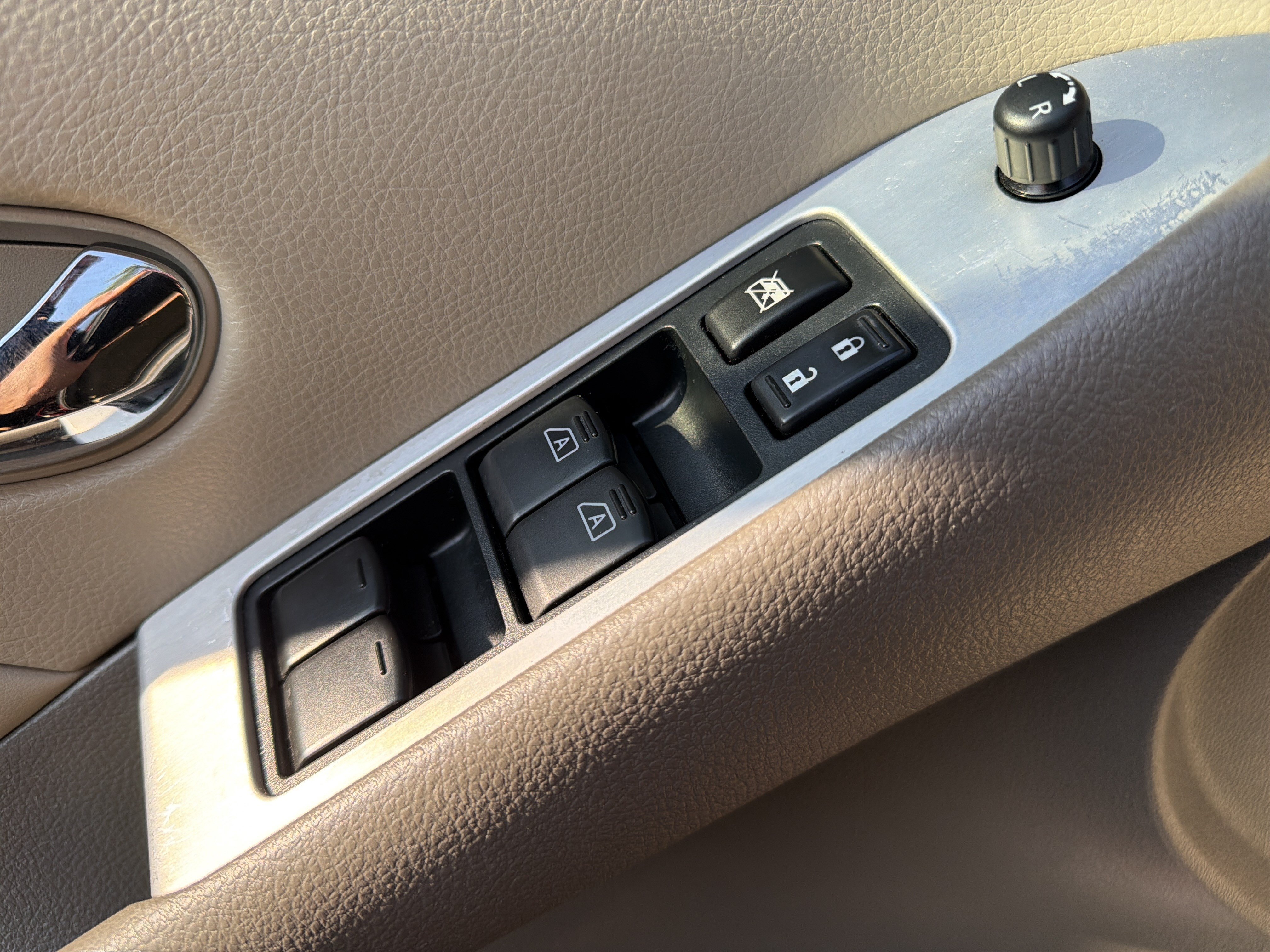 Used 2012 Nissan Murano SL AWD/4WD image 15