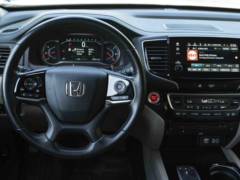 Used 2021 Honda Pilot Touring image 20