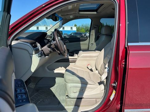 Used 2018 GMC Yukon Denali w/ Denali Ultimate Package AWD/4WD image 9