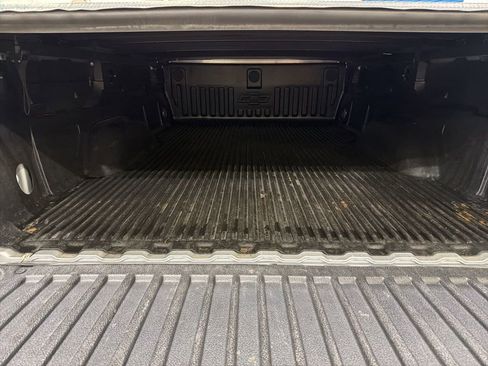 Used 2018 Chevrolet Silverado 1500 W/T w/ WT Convenience Package AWD/4WD image 17