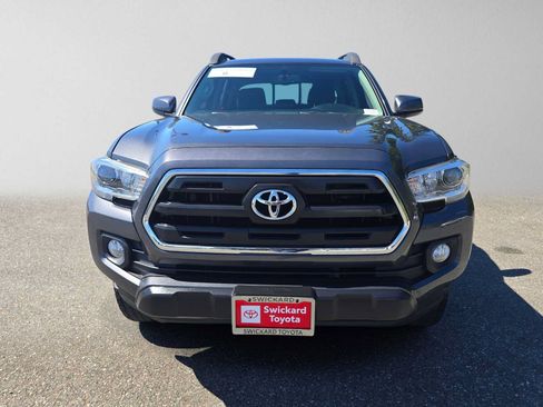 Certified 2017 Toyota Tacoma SR5 w/ Tow Package AWD/4WD image 8