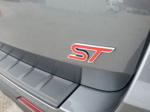 New 2026 Ford Explorer ST w/ Sun And Sound Package image 7