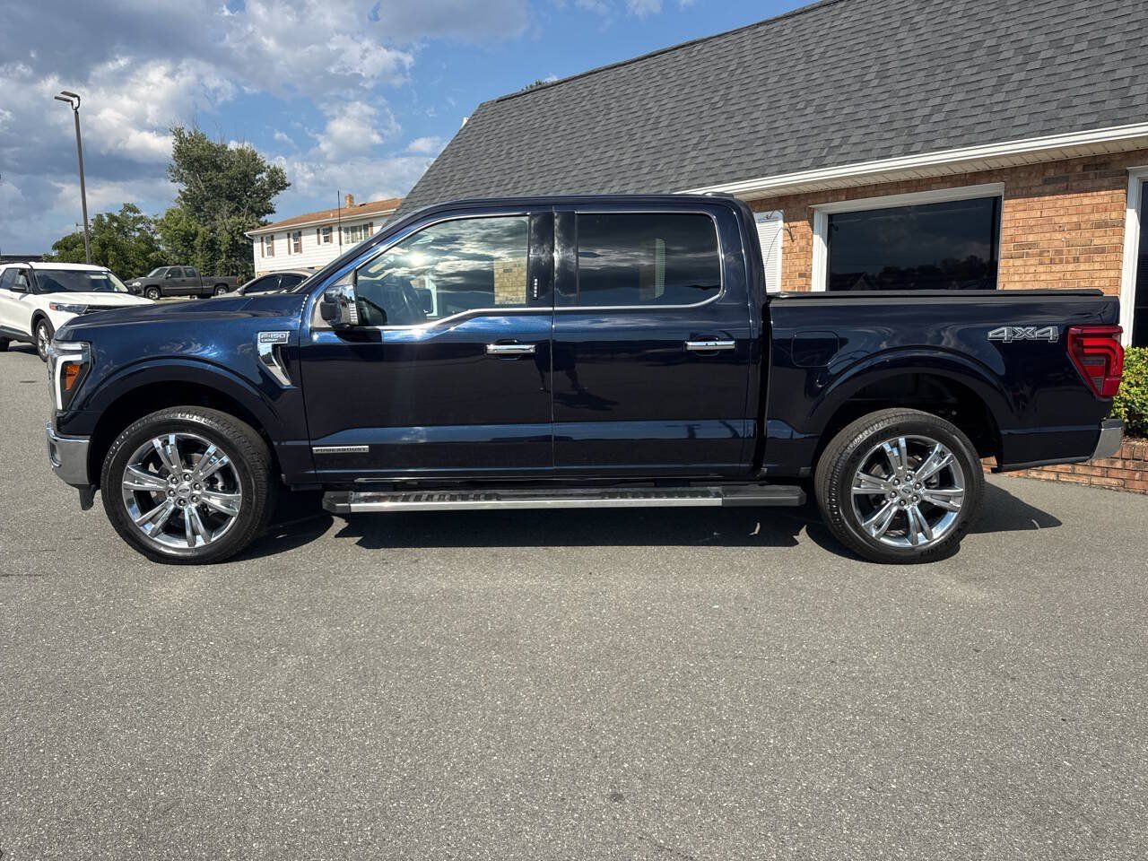 Used 2024 Ford F150 Lariat w/ Equipment Group 502A High AWD/4WD image 17
