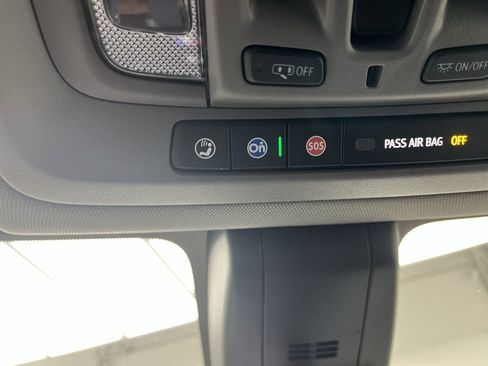 Certified 2020 GMC Sierra 1500 Denali w/ Denali Ultimate Package image 32