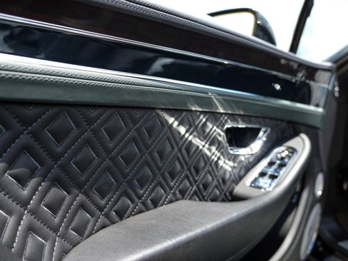 Used 2022 Bentley Continental GT AWD/4WD image 16