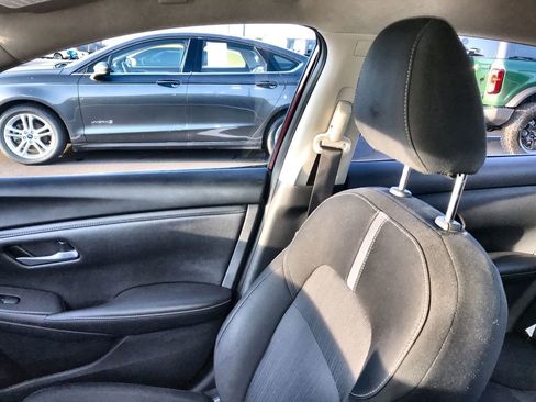 Used 2024 Nissan Sentra SV image 22