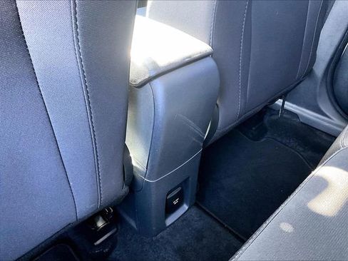 Used 2022 Ford EcoSport SE w/ SE Convenience Package image 29